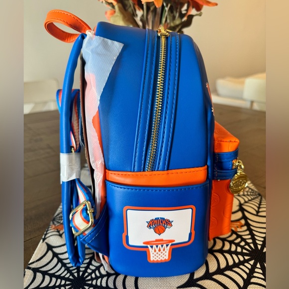 NBA New York Knicks Patch Icons Mini Backpack - Picture 2 of 4